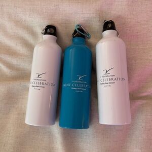V foundation water containers